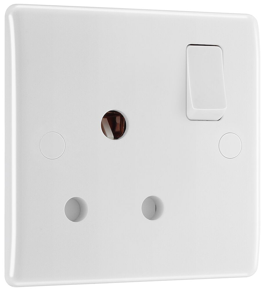 BG Nexus 15A 1 Gang Round Pin Switched Round Edge Socket White