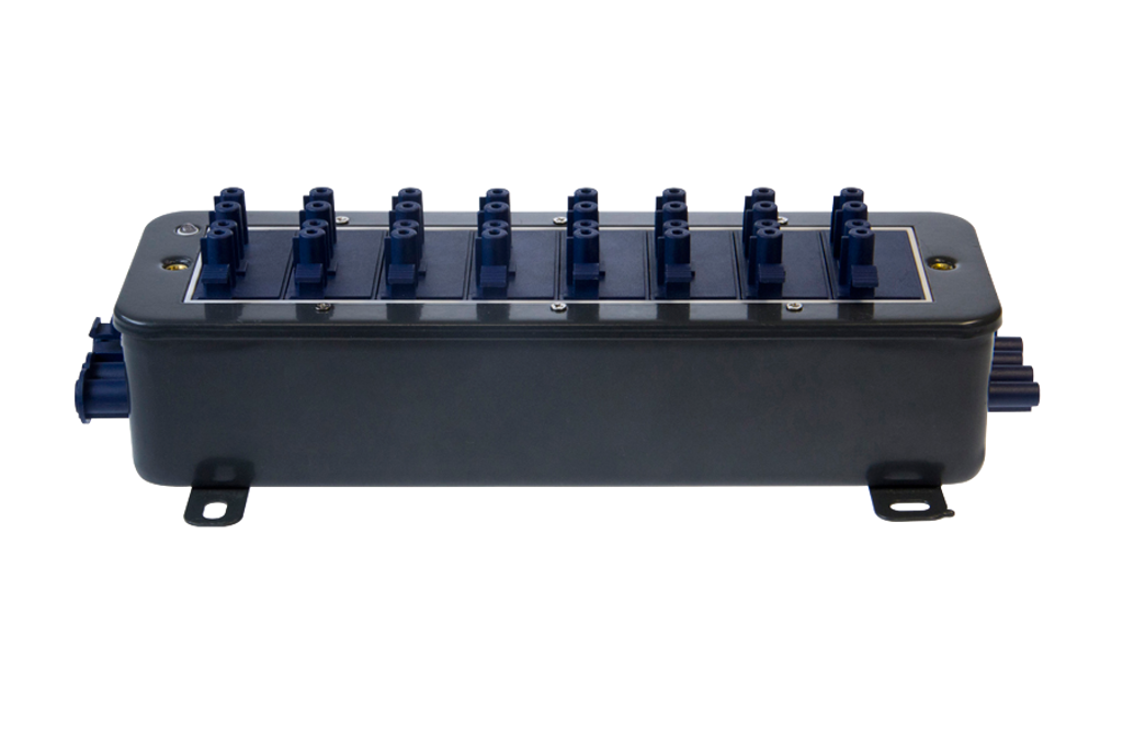 Click Flow 230V 20A 8 Way 4 Pole Lighting Distribution Hub