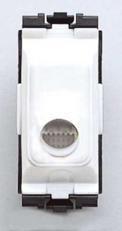 MK Grid 16A Flex Outlet Module White