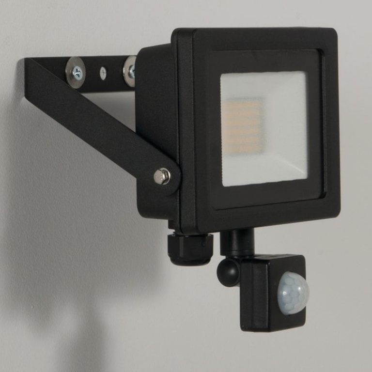 KSR Siena 20W CCT Selectable IP65 LED Floodlight with PIR Black | 2