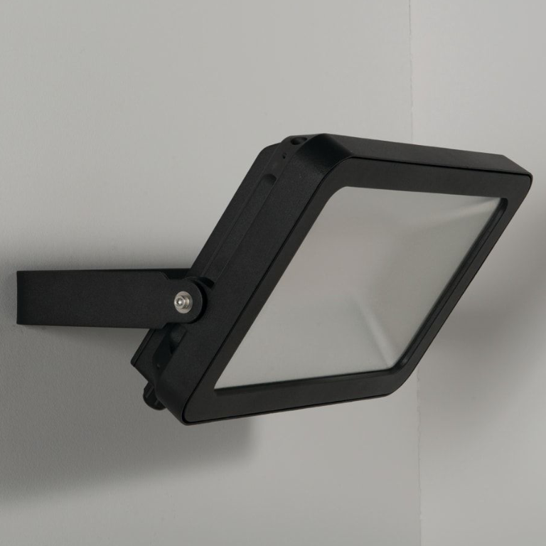 KSR Siena 150W 12380lm IP65 LED Floodlight Black 3000K Warm White | 2