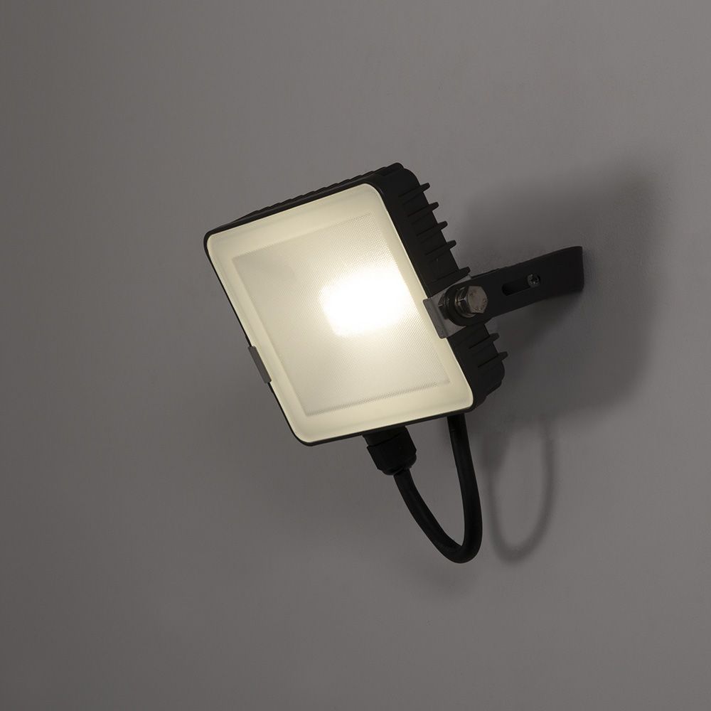 KSR Siena CL 10W 985lm IP65 LED Polycarbonate Floodlight Black 4000K