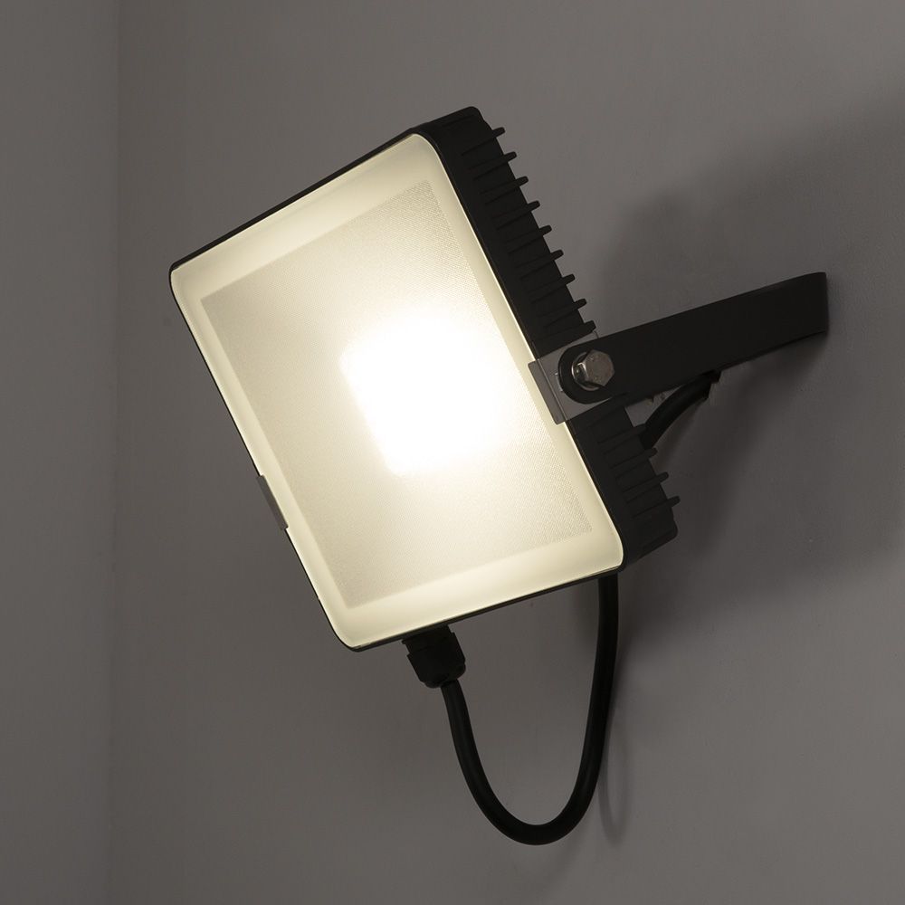 KSR Siena CL 30W 3205lm IP65 LED Polycarbonate Floodlight Black 4000K