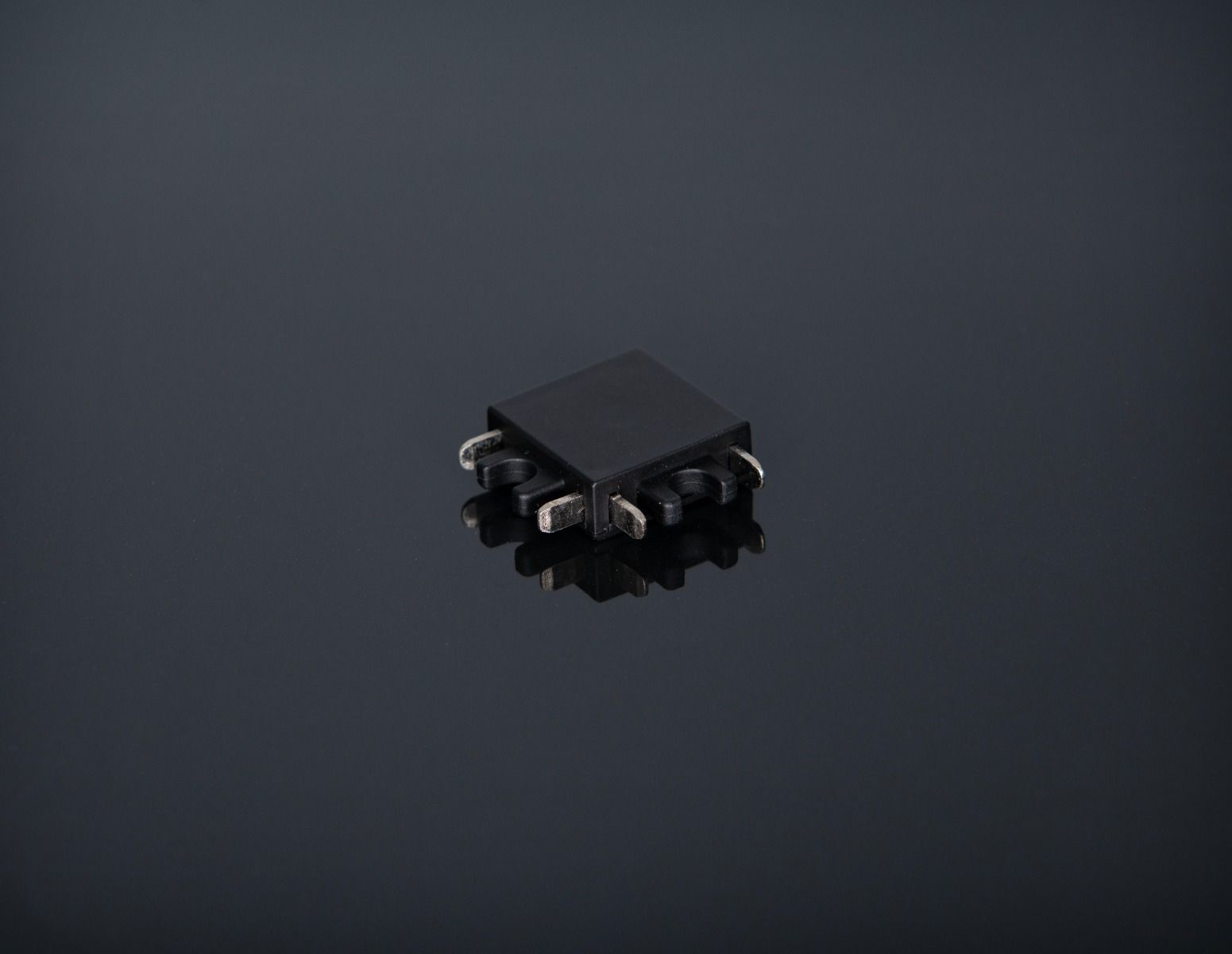 KSR Mag-Trac L Connector Black