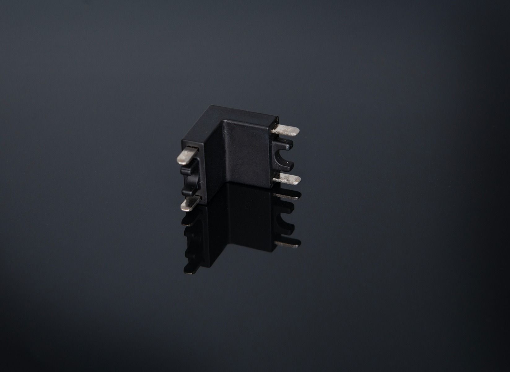 KSR Mag-Trac In Connector Black