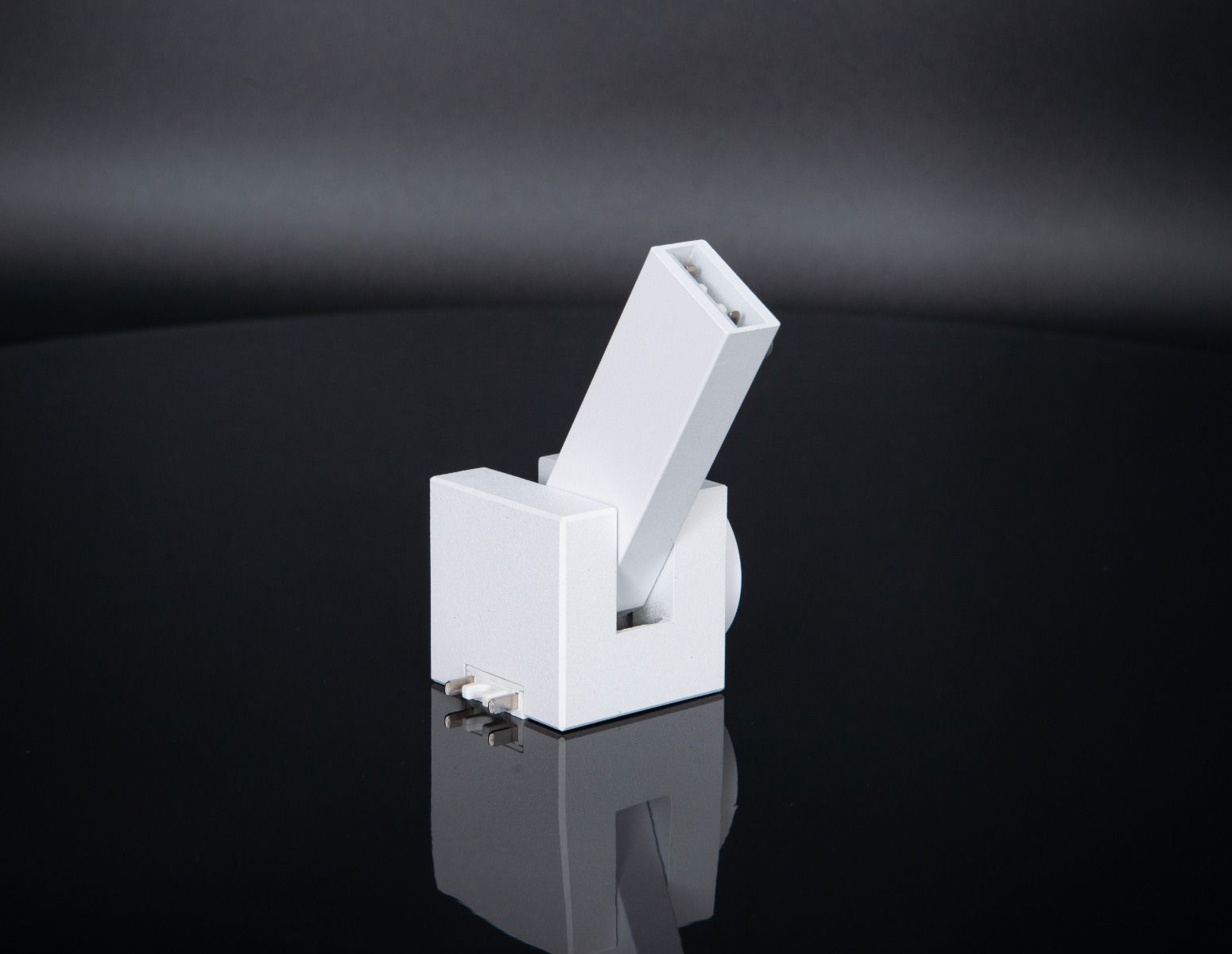 KSR Mag-Trac Surface Wall Kit White