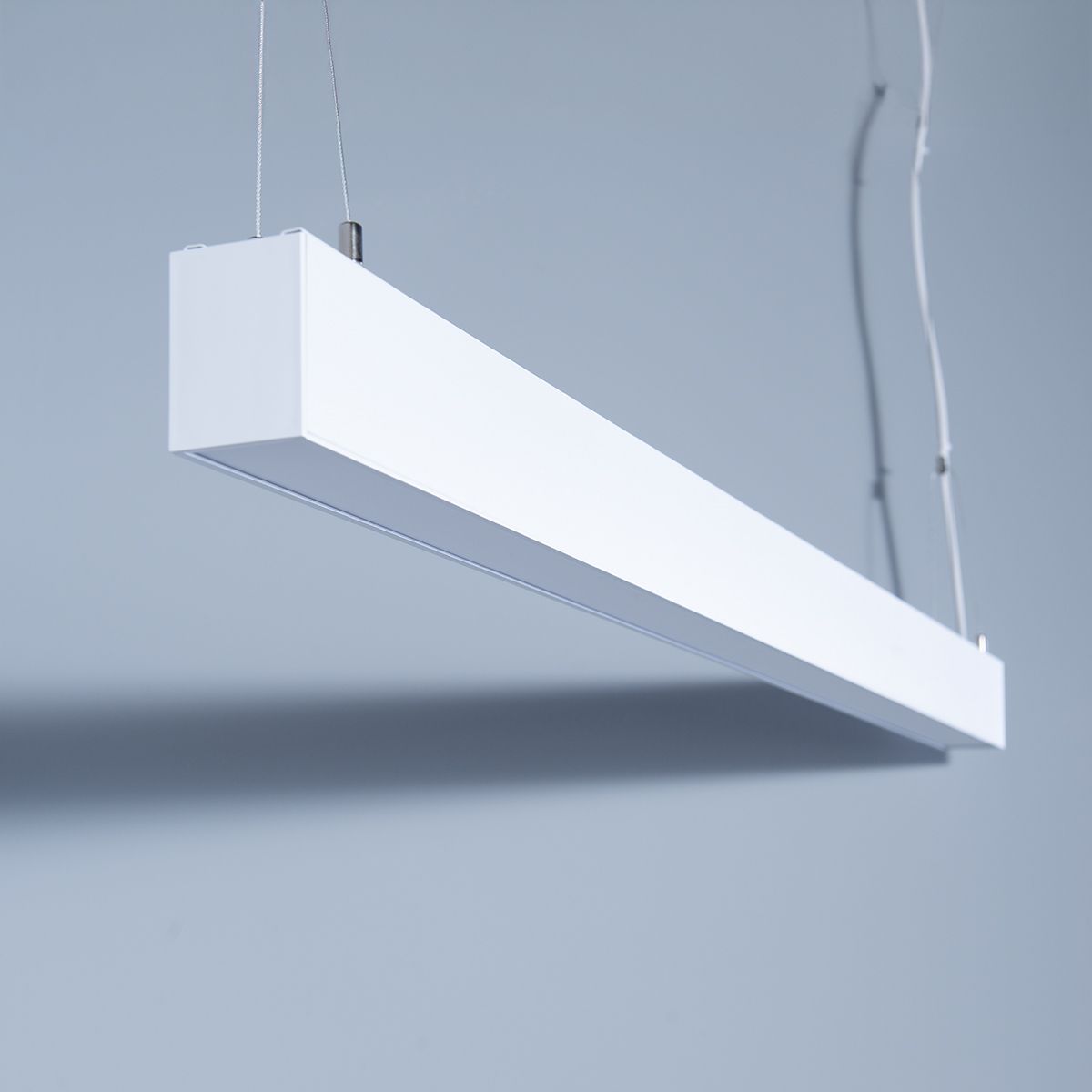 KSR Lalinea X5 25w/42w 3CCT LED 5ft Suspended Pendant White