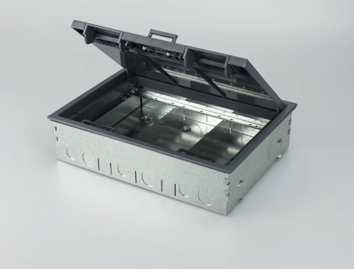 Tass 76mm Deep 3 Compartment Cavity Floor Box with 20/25mm Knockouts