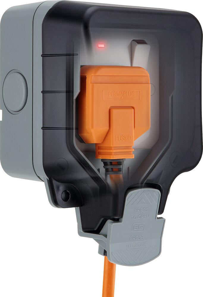 BG Nexus Storm 13A 1 Gang SP IP66 Weatherproof Switched Socket Grey